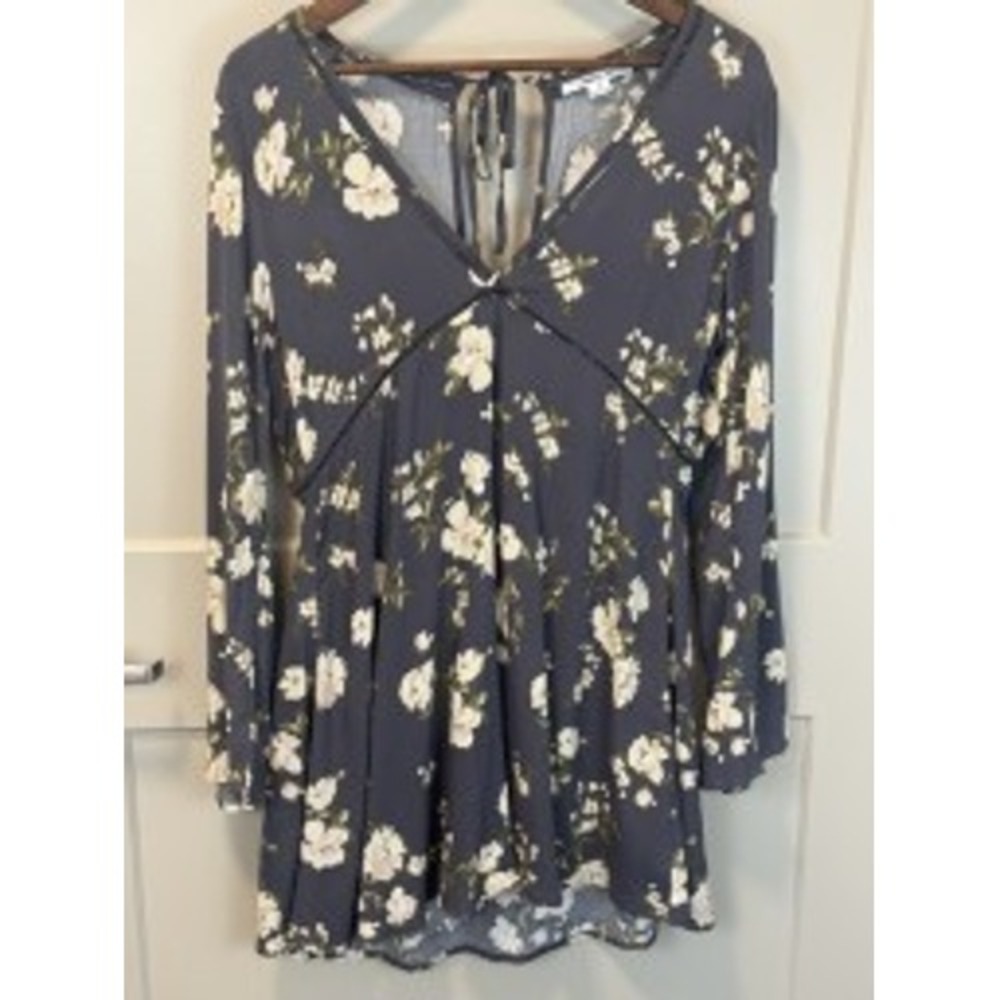 O'Neill Stevie Kendra Gray Floral Eyelet Mini Dress Size Medium - Picture 2 of 9